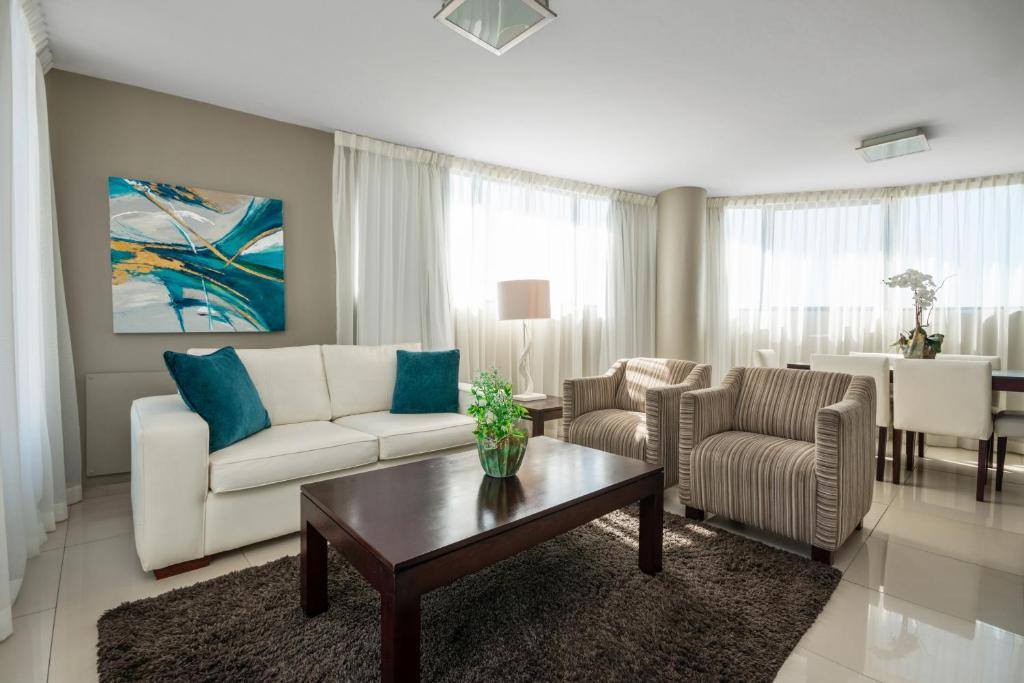 Aquarius Luxury Suites - 