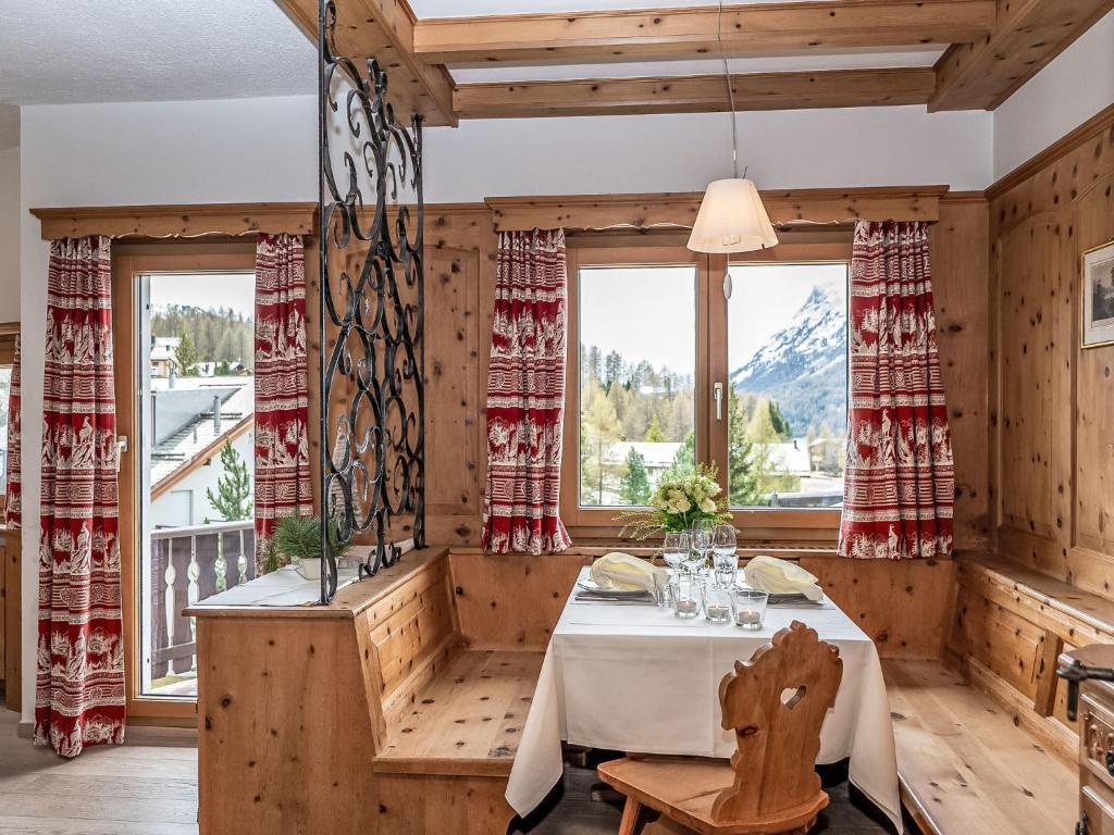 Apartment Chesa Minchületta by Interhome