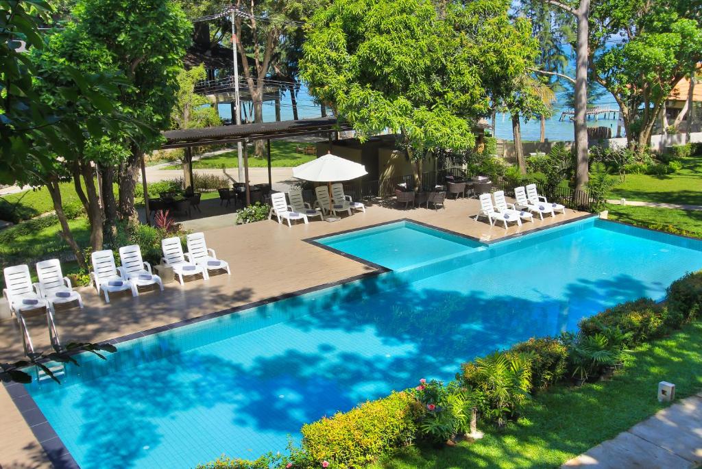 Bazén v ubytování Samed Hideaway Resort nebo v jeho okolí