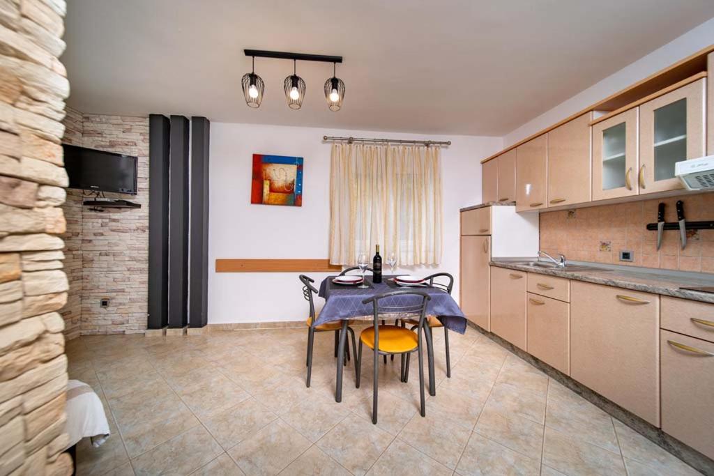 Lopar Family Residence 543a - Appartement - Rez-de-Chaussée