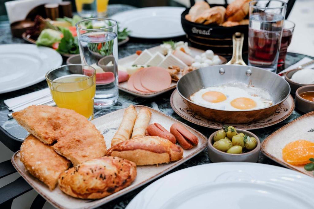 لابی و فضای عمومی Elegance East Hotel - تصویر ۵