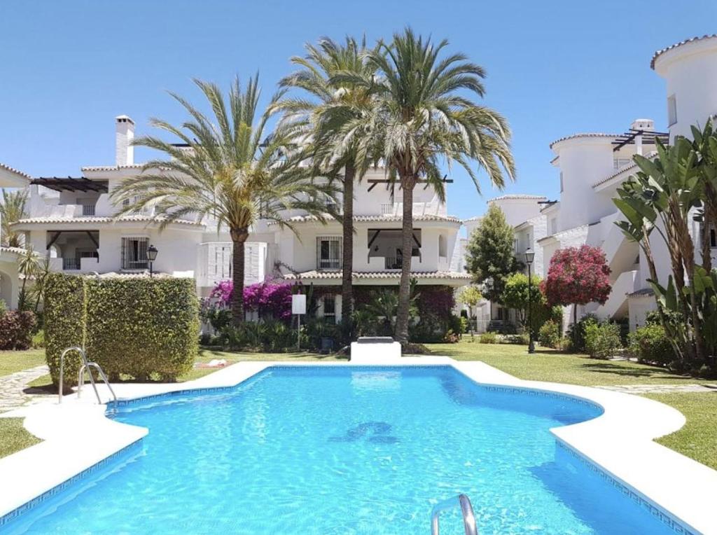 Tranquilo y encantador apartamento con terraza y piscina cerca de Puerto Banus - Los Naranjos 55
