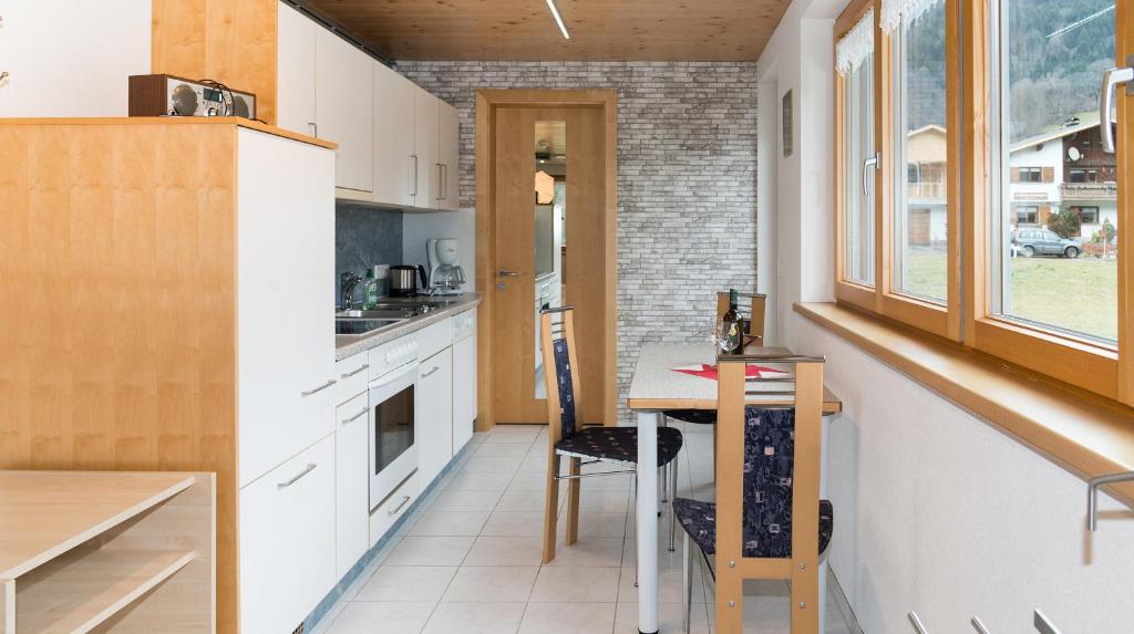 Kuchyňa alebo kuchynka v ubytovaní Appartements Madlener