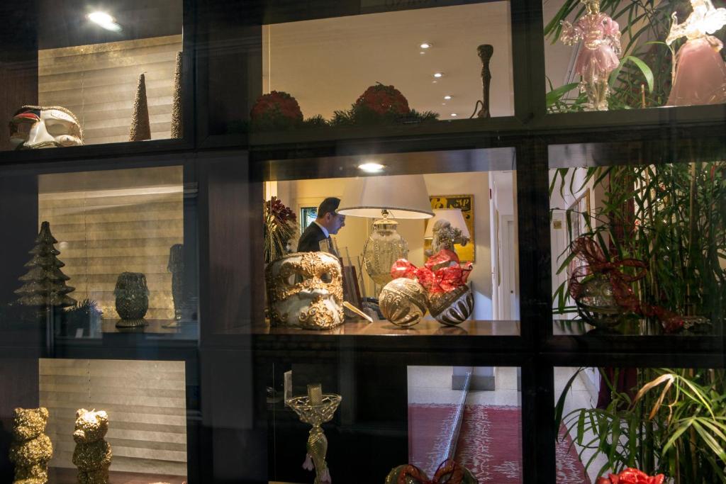 Hotel A La Commedia - Resim 24