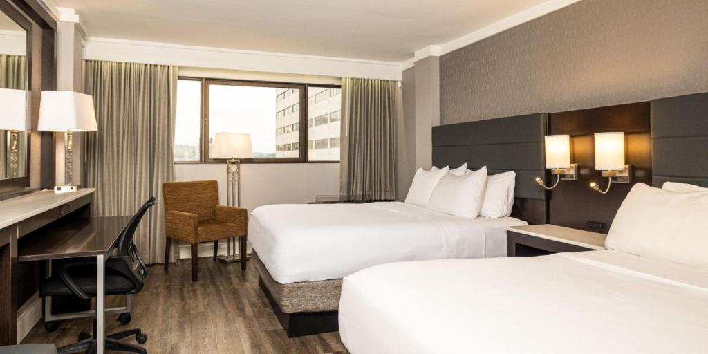 Crowne Plaza Knoxville Downtown University, an IHG Hotel - 