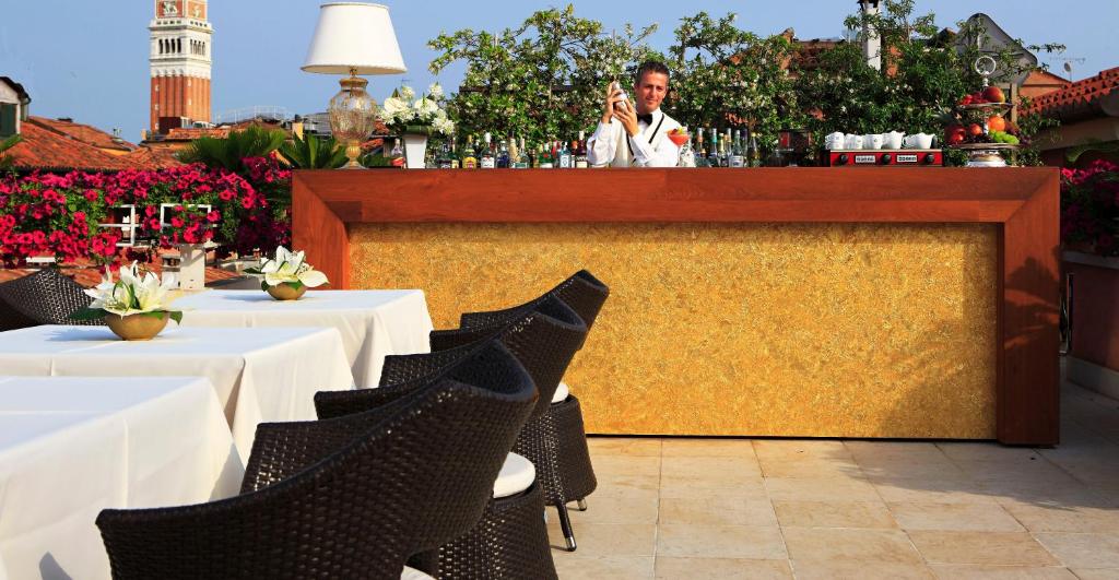 Hotel A La Commedia - 11