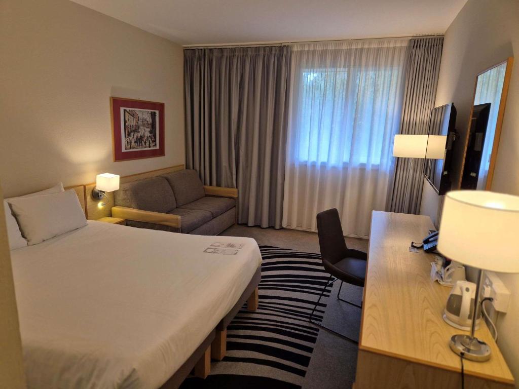 Novotel Manchester West - 