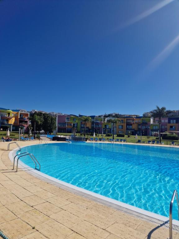 Spacious Duplex by Albufeira Marina - Sleeps 6 - Homesbyfc
