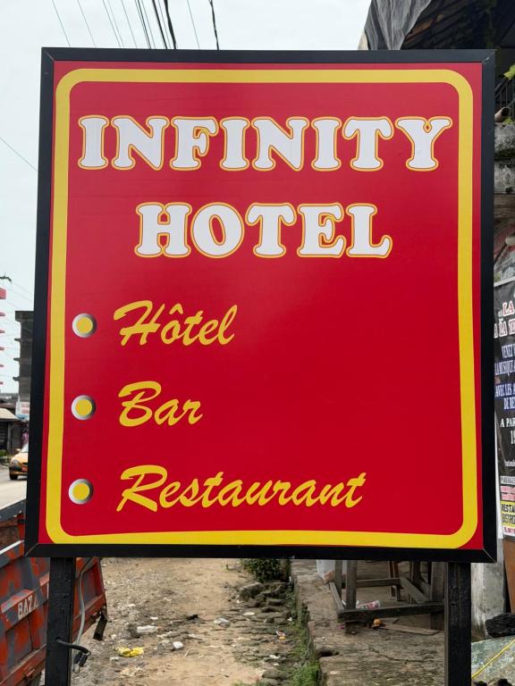 Un certificat, premiu, logo sau alt document afișat la Infinity Hôtel