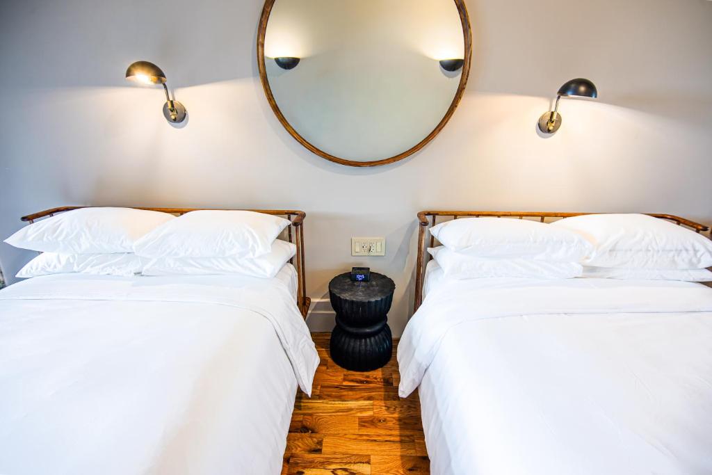 Ryerson 2 Full Beds ADA