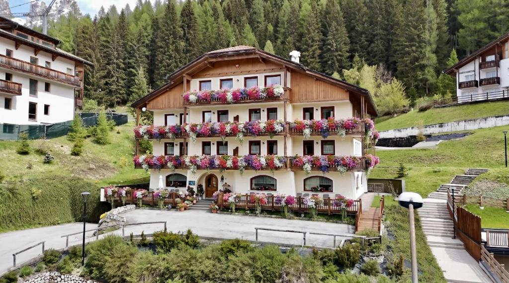 Clădirea în care este situat/ăhotelul