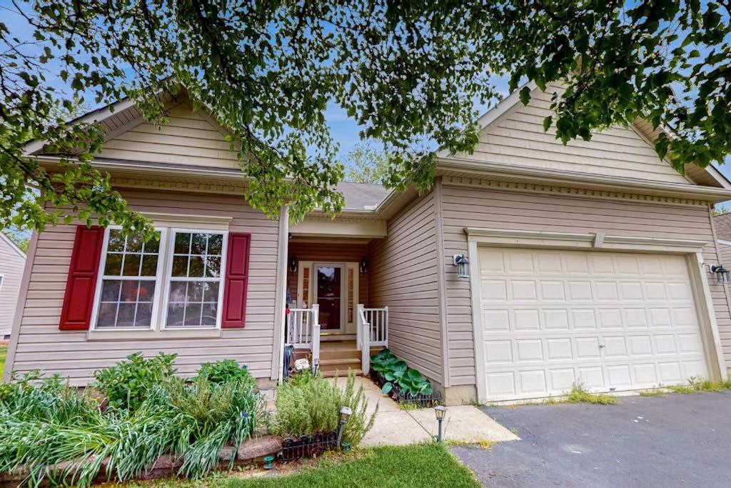 a house with a garage at South Hampton --- 33549 Water Mill Ln in Ocean View