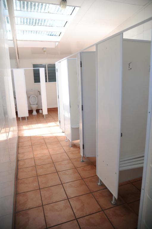 
Kitchen Unit with Shared Bathroom
