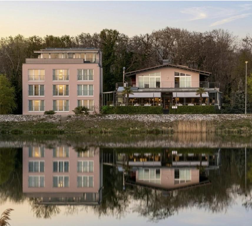 Villa Aurora