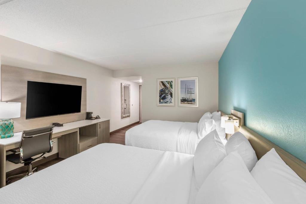 The Harborview on Lake Michigan, an Ascend Collection Hotel photo
