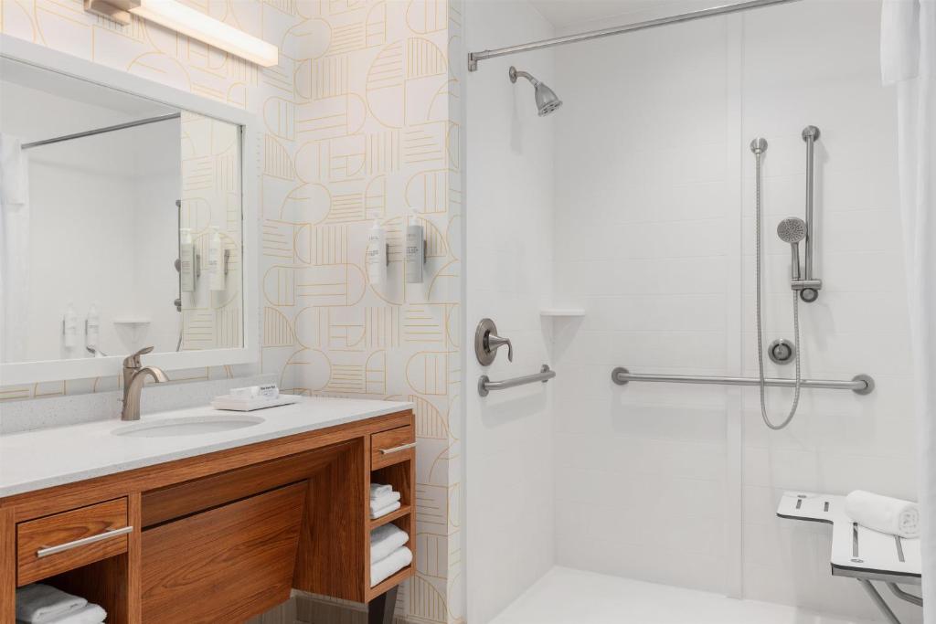 Home2 Suites by Hilton Salt Lake City-East photo