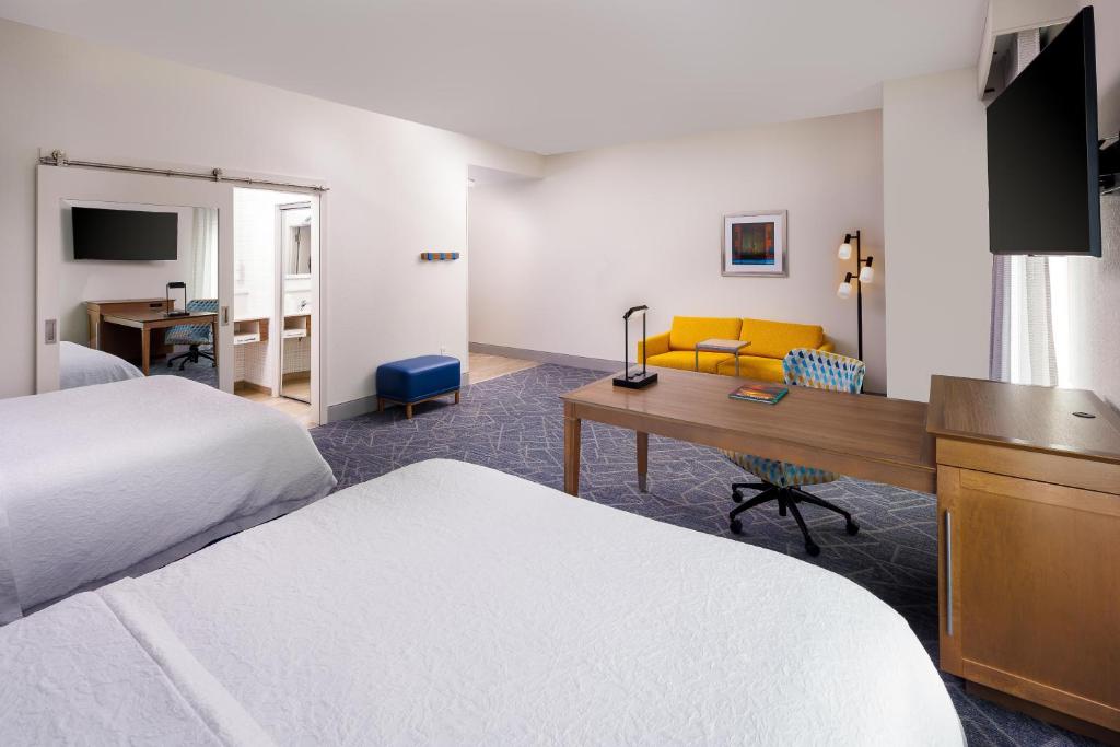 Hampton Inn & Suites-Asheville Biltmore Village, NC photo
