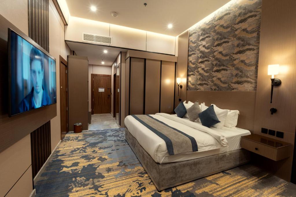 MORA HOTEL