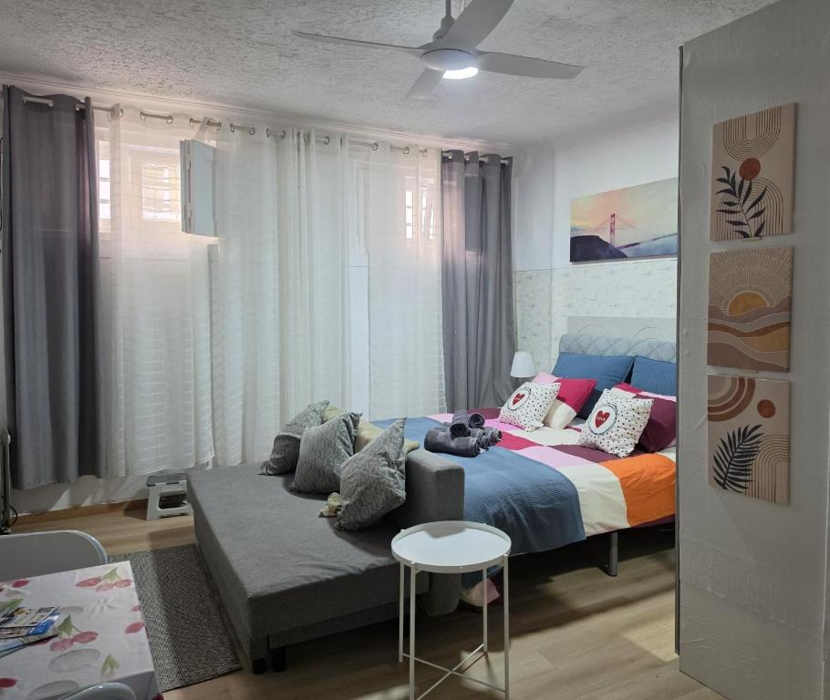 Apartamento Cave -1 Estúdio inteiro no Areeiro em Lisboa