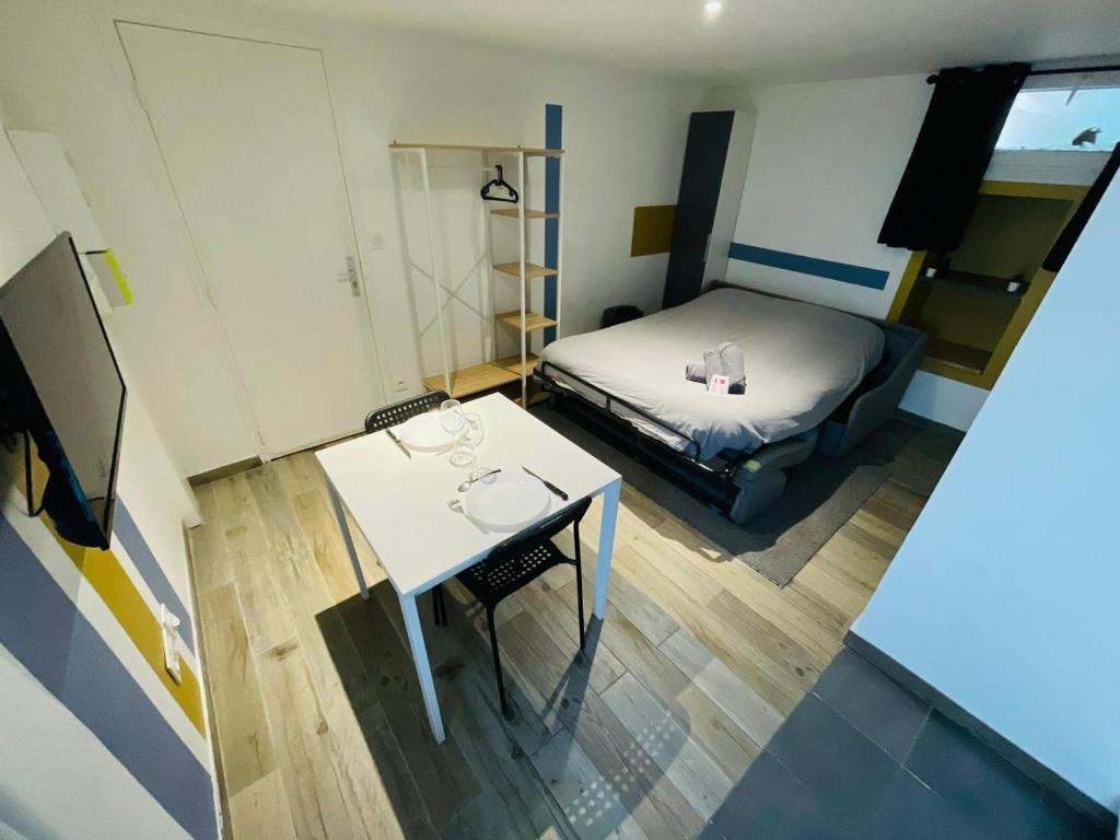 Charmant studio proche des Docks - 447