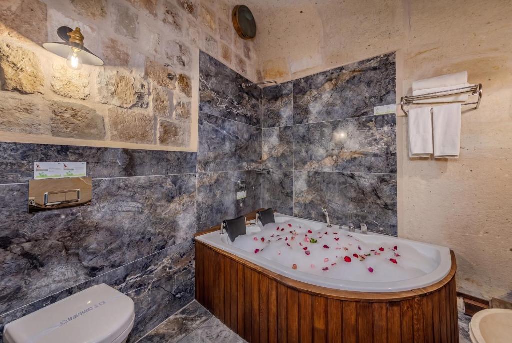 Cappa Via Cave Hotel - Suite Avec Baignoire Spa