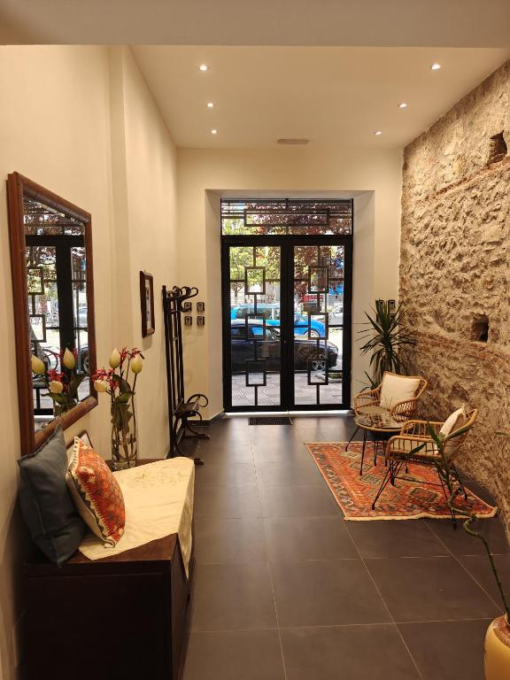 Rroji Urban Heritage - Boutique Rooms & Serviced Apartments in City Center