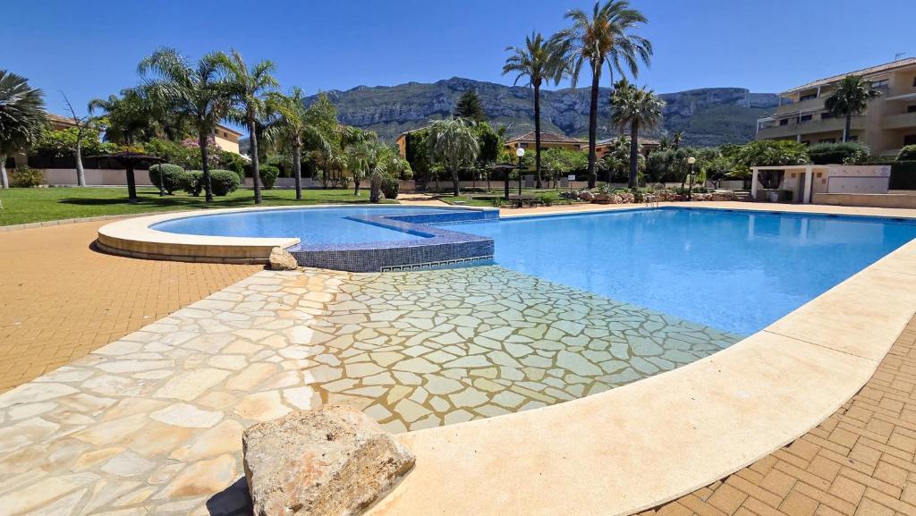Lujoso Triplex Residencial Azahares by costablancarent