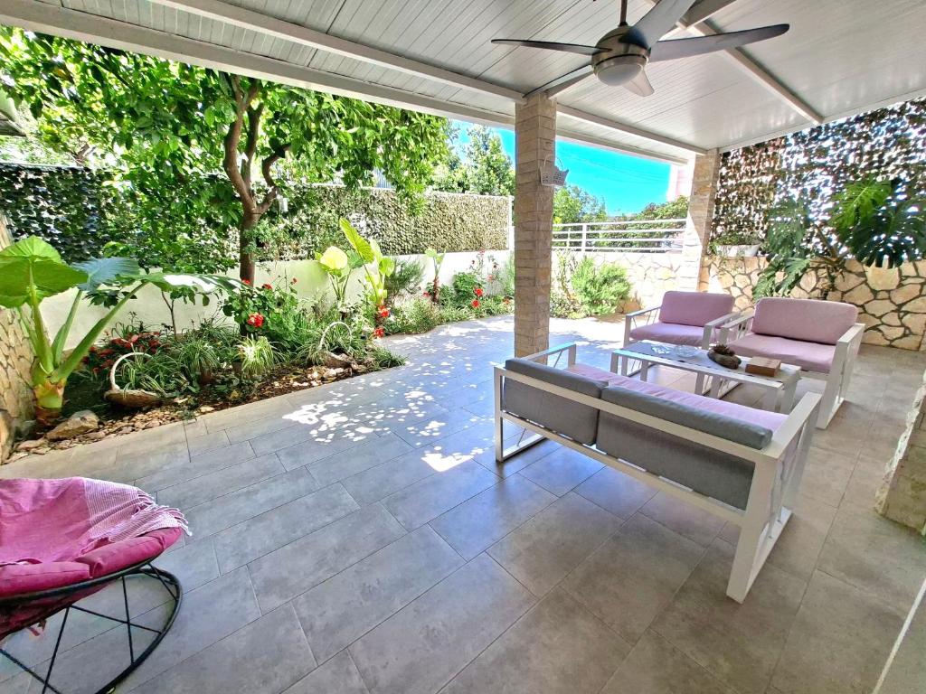 Apartment TIKI with a large terrace