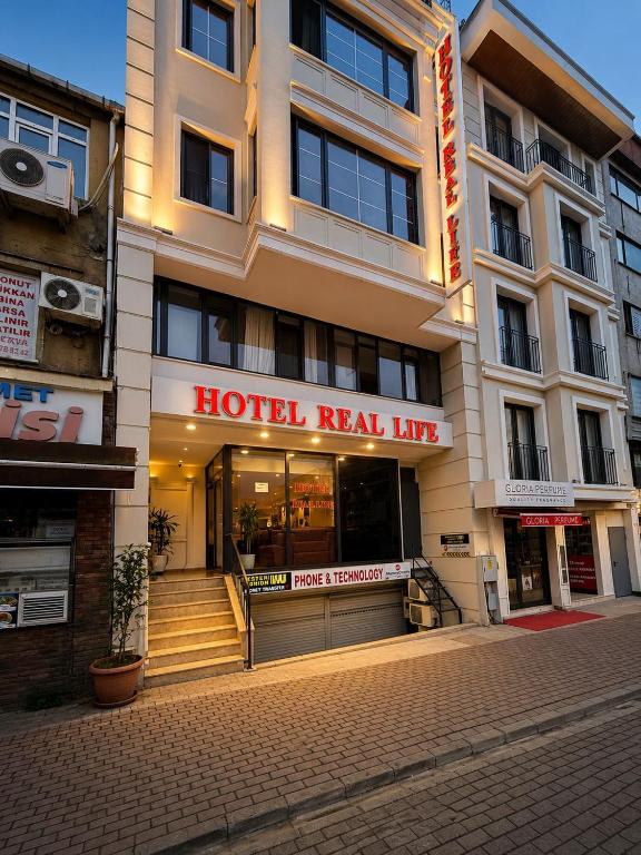 هتل Real Life در استانبول