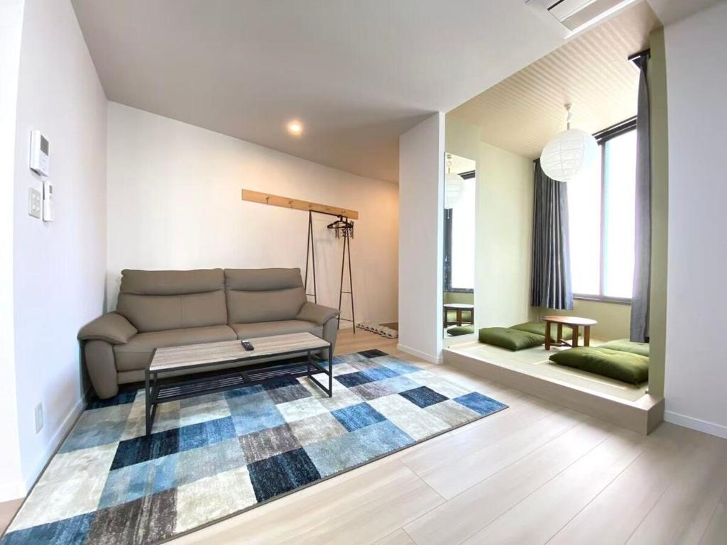 Stylish Modern Room in Shinjuku