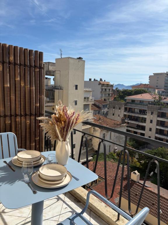 Studio terrasse Cannes, 10min gare, 15min plages