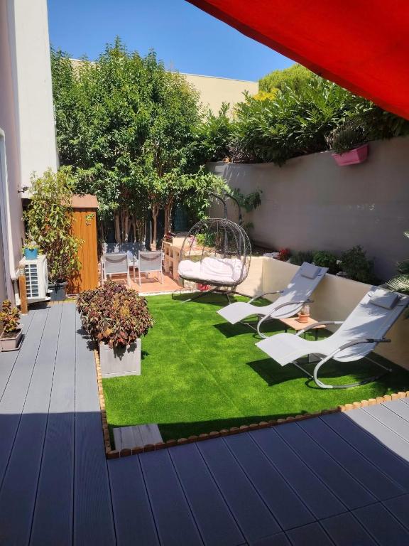 3 P jardin, piscine, stationnement - Collines niçoises
