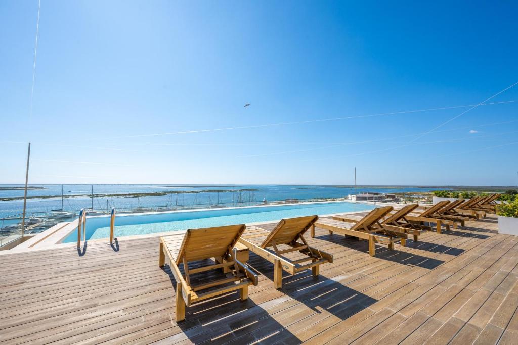 Marina Luxury Retreat - 5 Pools, Gym & Ocean View