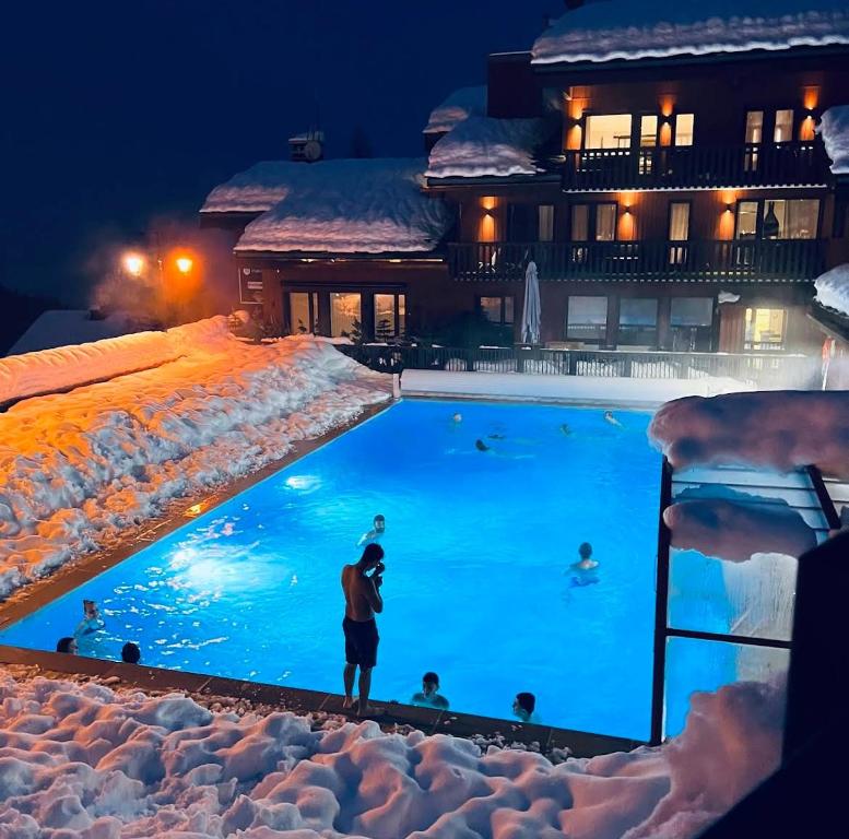 Duplex rénové, 10 couchages, piscine et sauna