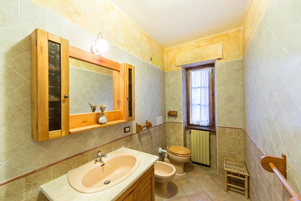 Koupelna v ubytování Bio Agriturismo Aia del Tufo