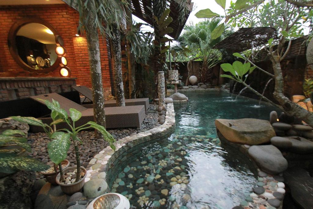 Swimmingpoolen hos eller tæt på Natural and Cozy Pool, Villa Dayins Balangan