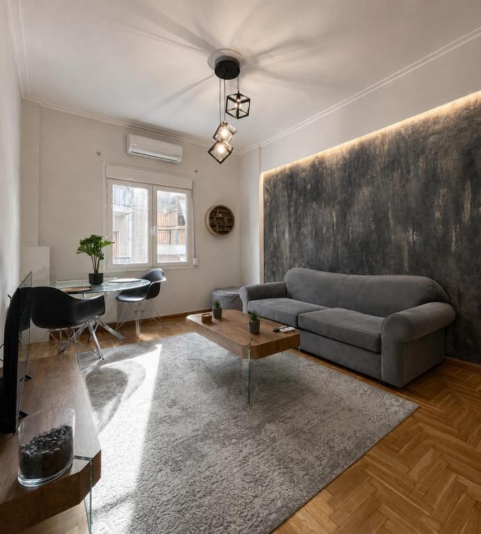Stylish Renovated Apartment near Lycabettus Hill & Metro
