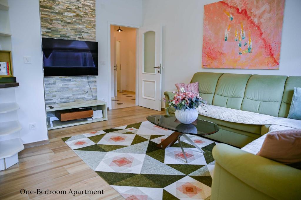 Luxury Sunset Beach Apartments-free parking
