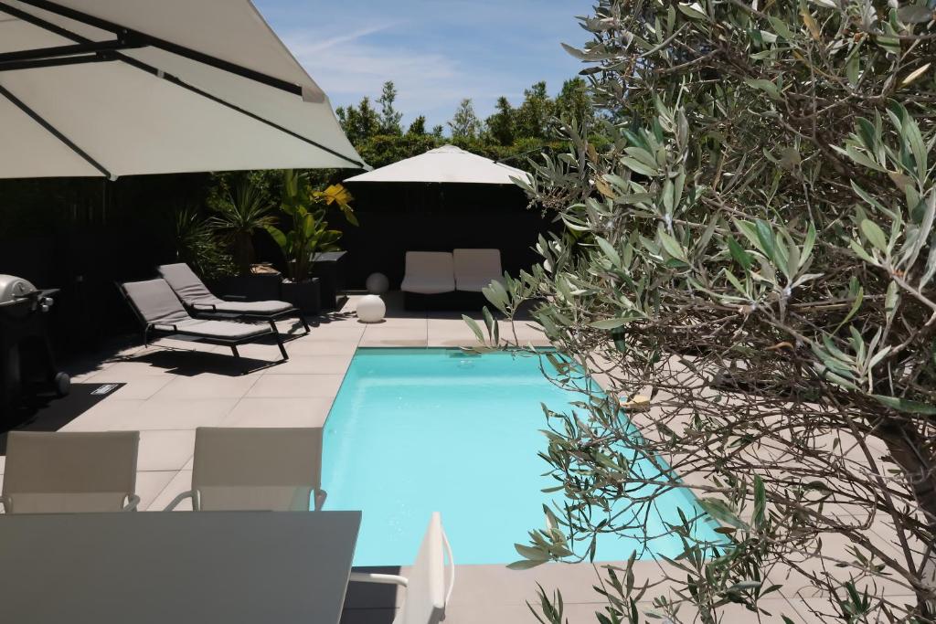 Villa avec piscine privative