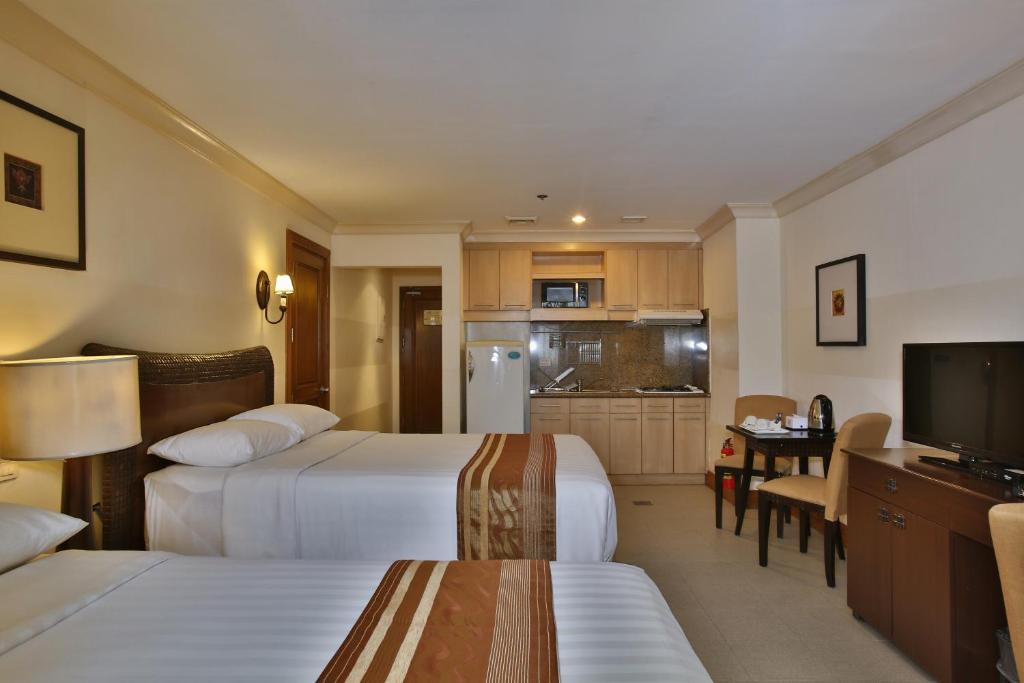 Crown Regency Suites Mactan - One-Bedroom Suite