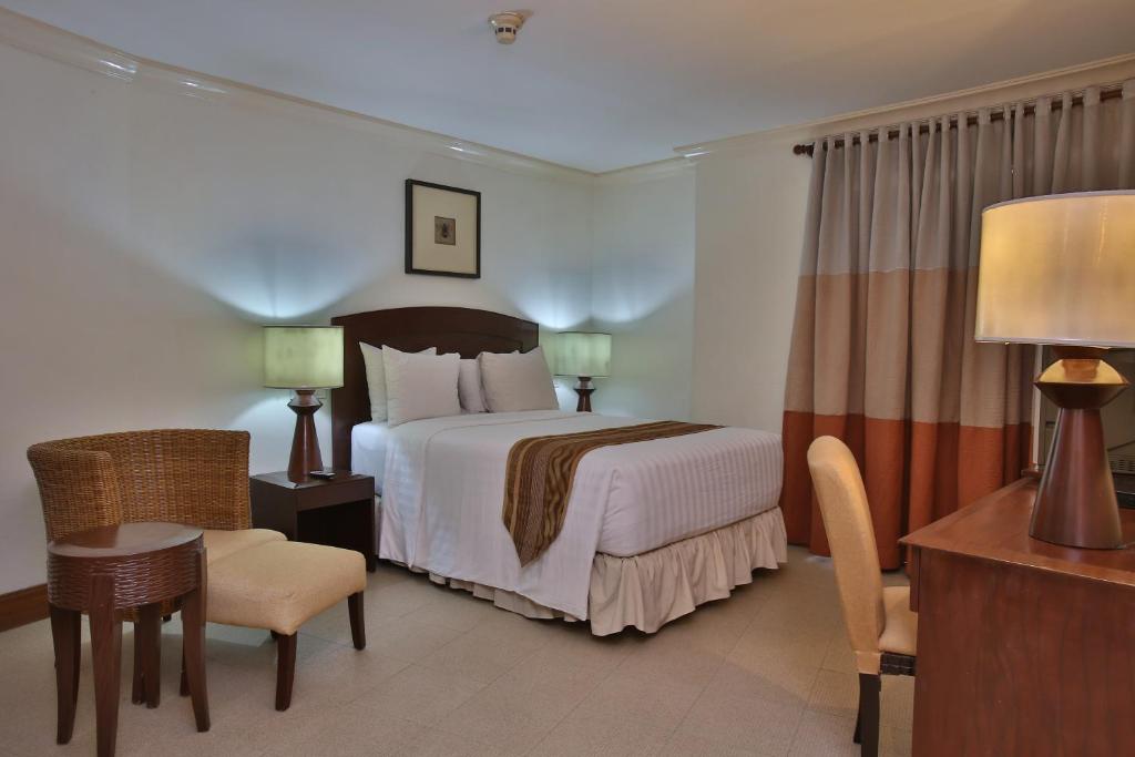 Crown Regency Suites Mactan - Deluxe Two-Bedroom Suite