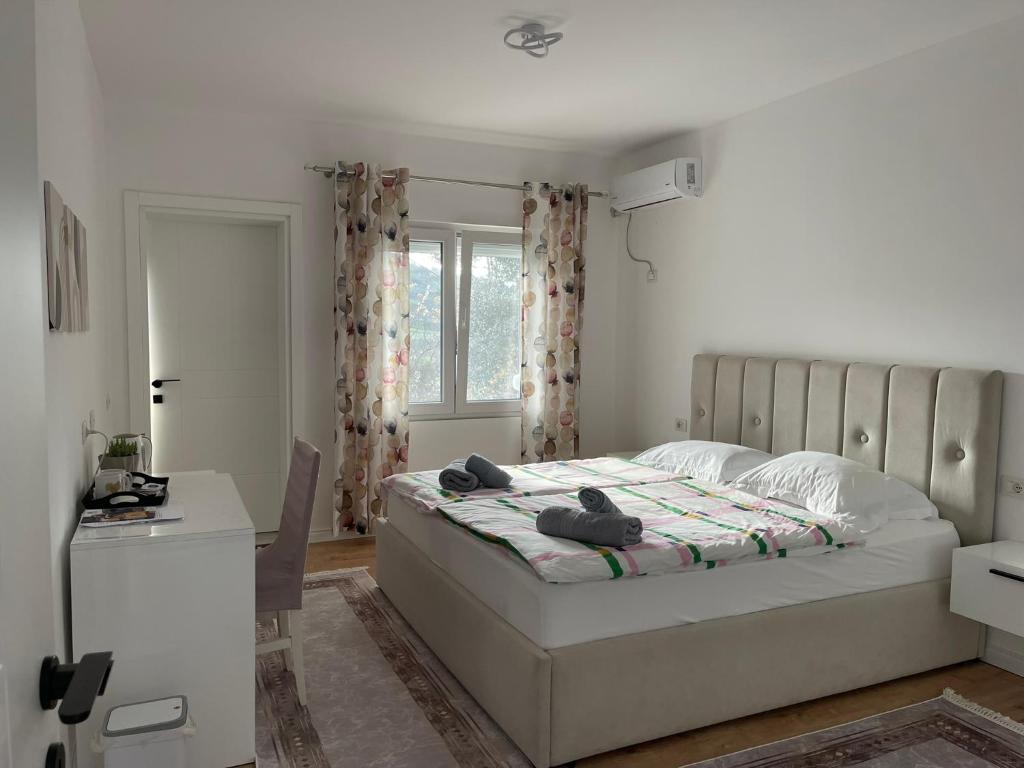 Stylish Room by Canyons & City