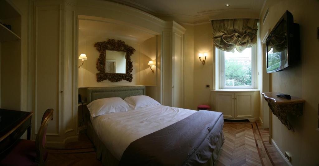 TV a/nebo společenská místnost v ubytování Hotel Villa Duse