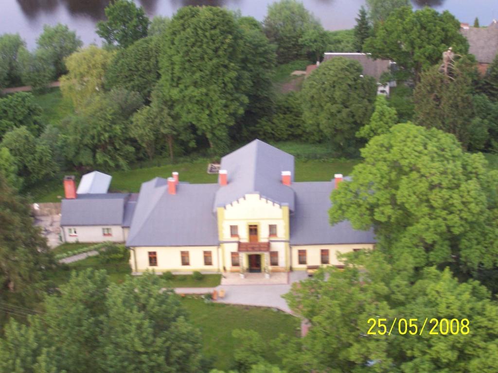 Budova, v ktorej sa farma nachádza