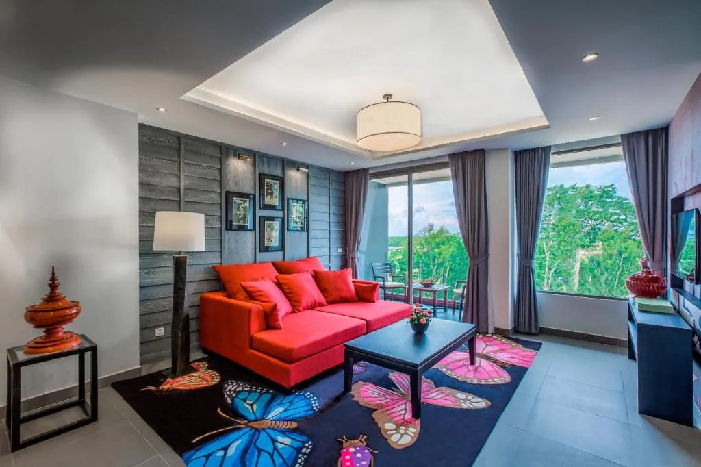 Tropical View Suite