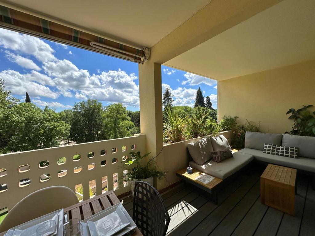 Le Rambot - appartement de charme avec grande terrasse parking centre ville - proche Bellegarde