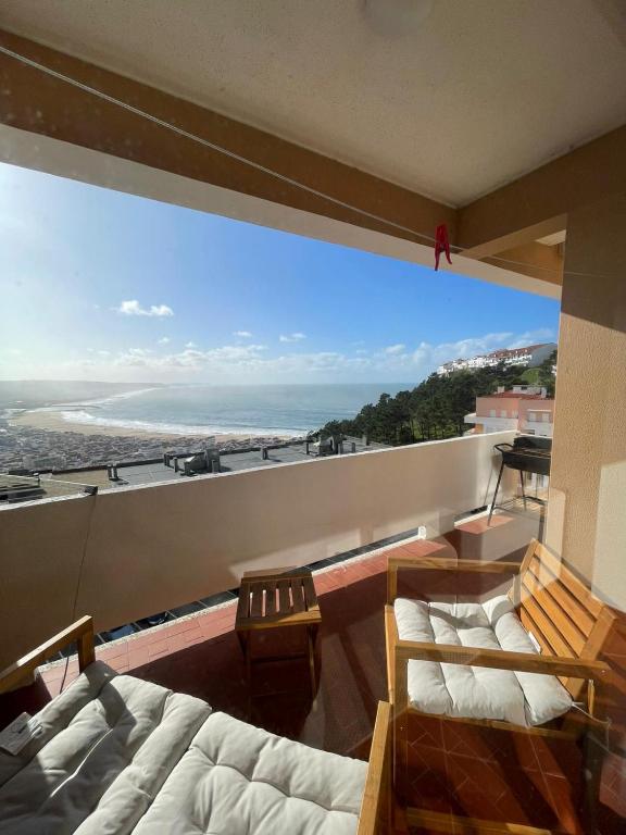 Beautiful apartment with stunning ocean views in Nazaré