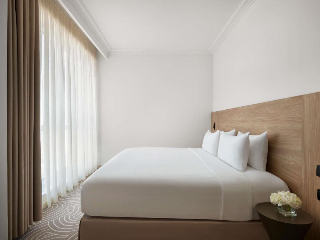 جناح ممتاز مع بإطلالة على المدينة WITH KING BED