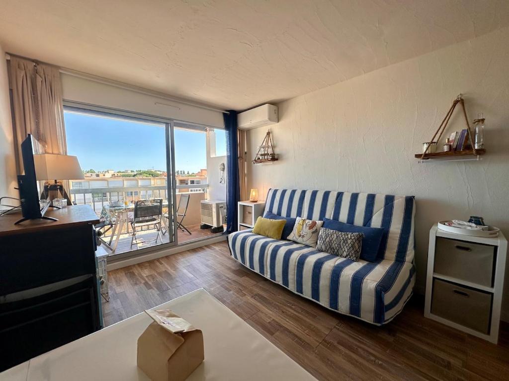 Studio Cabine climatisé avec parking privé