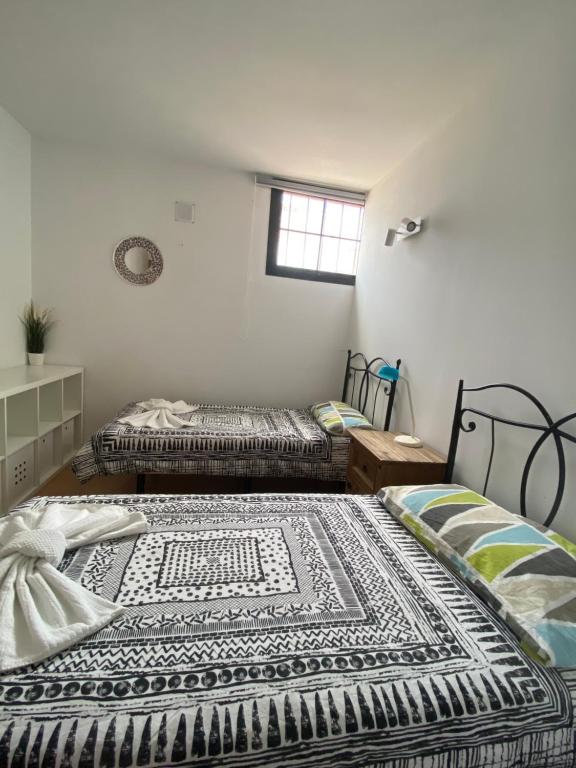 Atlantic Breeze House I Double Rooms at EL CAMPANARIO I 5 minutes from Popcorn Beach - Habitación Doble O Twin Con Baño Compartido